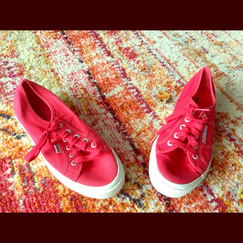 WOMENS SNEAKER